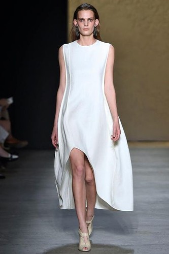 Narcizo Rodriguez vestido branco.jpg