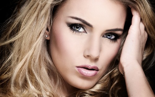 20131014064259!Portrait-beauty-blonde-woman-hd.jpg