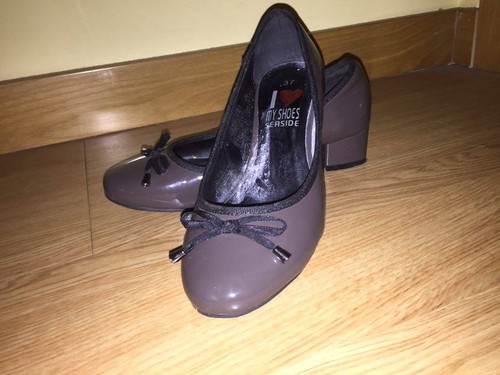 Sapatos de Salto Baixo Castanho 1.jpg