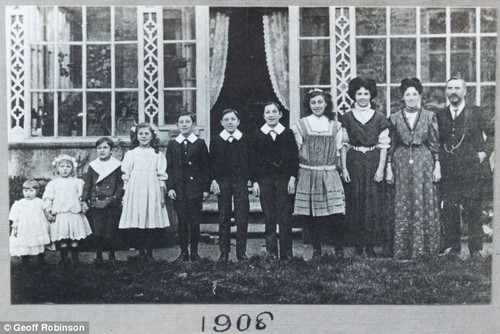 Wall familia canta 1906.jpg