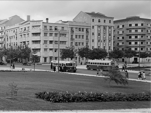 Alameda de Dom Afonso Henriques, Lisboa (M. Novais, c. 1950)