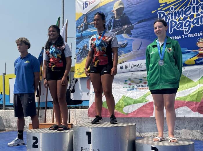 1. A Matilde Barros e Paloma Silva . .jpg