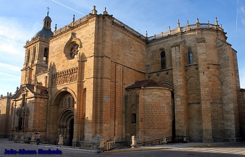 FACHADA LATERAL.JPG FACHADA LATERAL.JPG