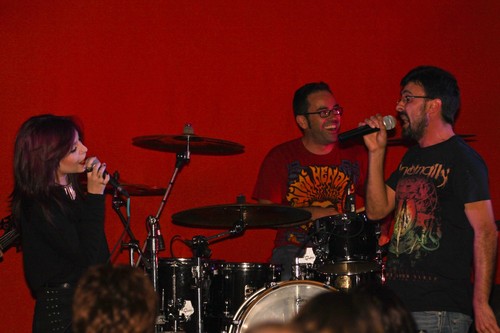 Os RAM-Rock After Midnight em plena atuação...