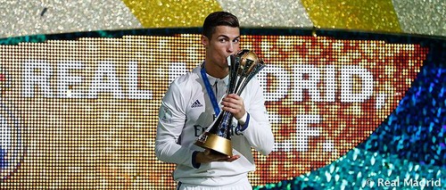CRISTIANO_BALON-OROweb_HE21705Thumb.jpg