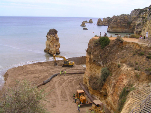 Obras_praia_d_ana.jpg Obras_praia_d_ana.jpg