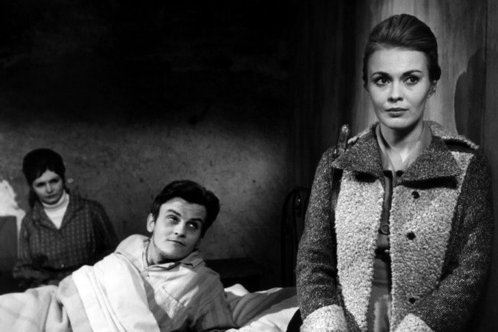 4ebe2fcdf6cd17fcce7b737e665d0af5--jacques-perrin-c