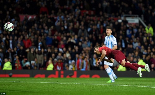 1416348597138_Image_galleryImage_Portugal_s_Raphae