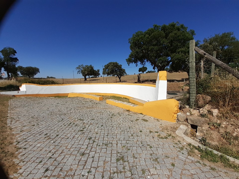 Fonte vista de Nordeste. Foto original. 2021.07.09.jpg