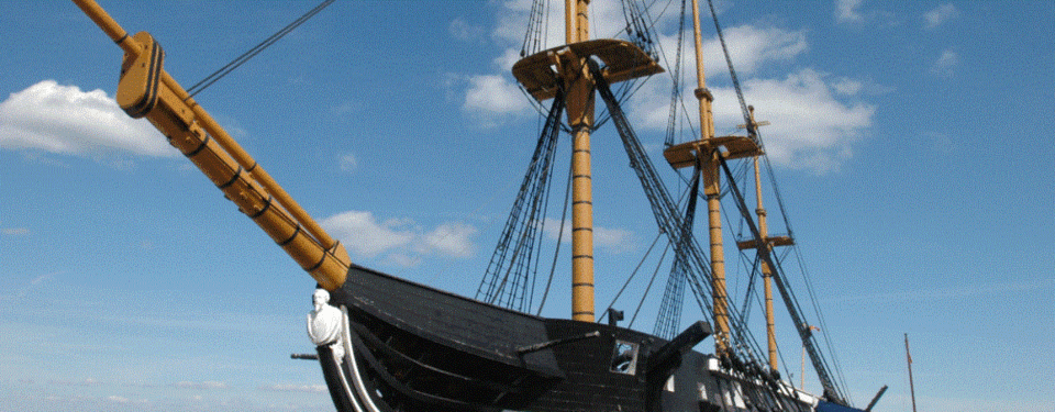 fragata em Cacilhas.GIF