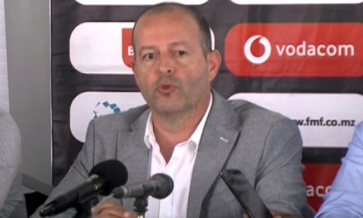 treinador dos mambas.jpg