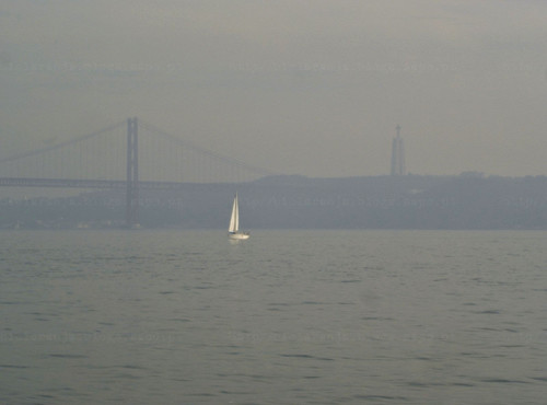 Rio 25 de Abril; (c) 2005.