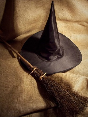 Whitch-hat-and-broom[1].jpg
