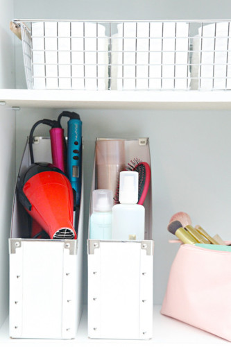 IHeart_Organizing_Magazine_File_Bathroom_Organizat