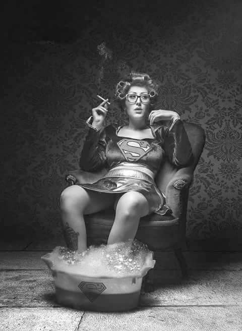 a super mulher vai descansar no fds.jpg