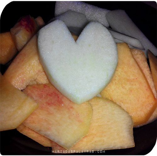 O Moço preparou-me um prato de fruta... Maria das Palavras