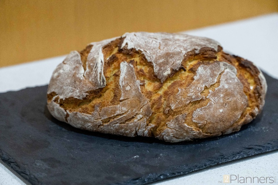 Broa de Milho - Portuguese Corn Bread Recipe - The2Planners