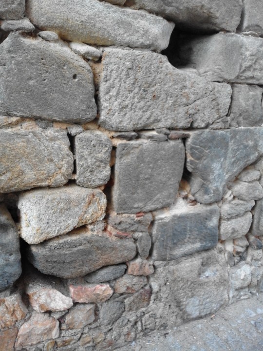 Foto original. Trecho de muralha. Porta de Alegrete. 2018. 11. jpg