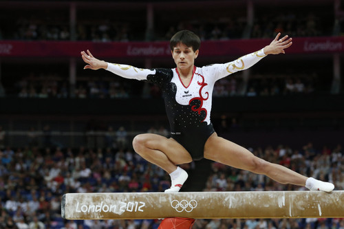 Oksana Chusovitina nos Jogos de Londres/AFP Oksana Chusovitina nos Jogos de Londres/AFP