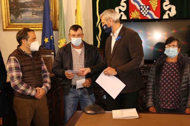 entrega de apoios - Dario Lima2.JPG