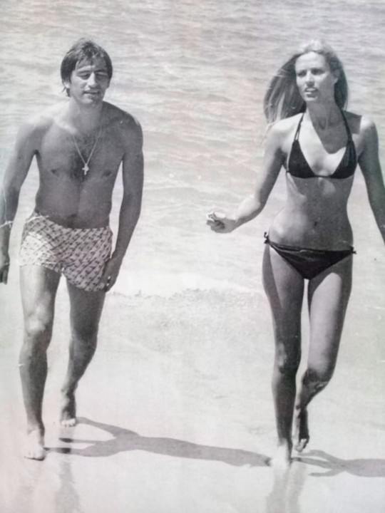 yazalde e carmen praia.jpg