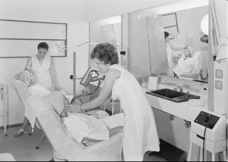 academia de beleza anos 70.PNG academia de beleza anos 70.PNG