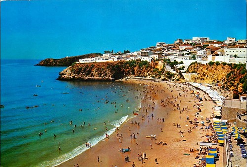 praia peneco_toldos.jpg
