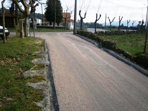Padornelo obras de pavimentação da Rua da Chão 