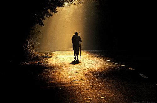 caminho-luz-escuro.jpg caminho-luz-escuro.jpg