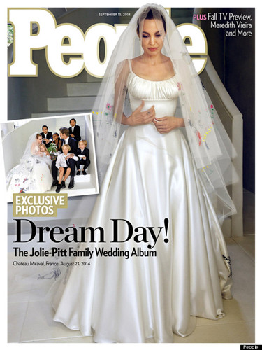 o-ANGELINA-JOLIE-WEDDING-DRESS-570.jpg