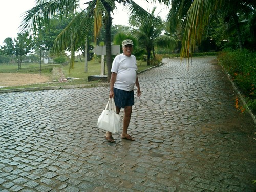 FRANCISCO À CHUVA.jpg FRANCISCO À CHUVA.jpg