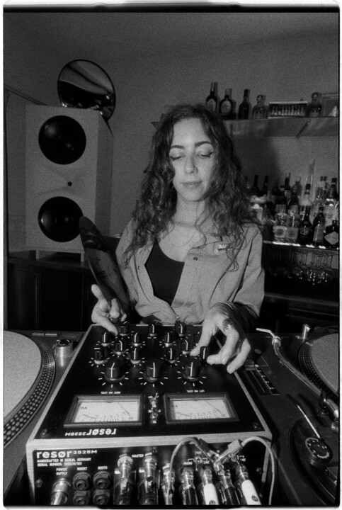 DJ Sheri Vari - 19 de julho.jfif