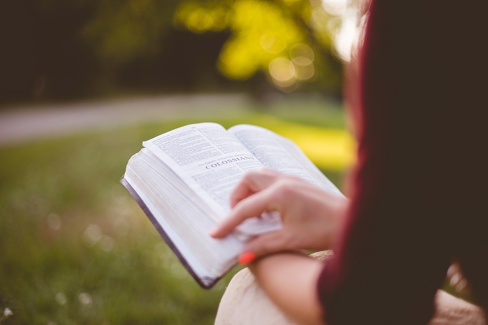 leitura-biblia-pixabay.jpg