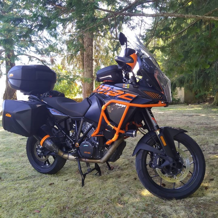 118874090_10215471778902478_1876787292337316419_o.