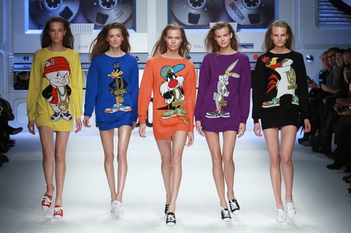 desfile moschino inverno 2016-3.jpg