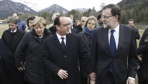 Merkel, Hollande &amp; Rajoy  à cata de «souvenirs» do A320, Alpes, 2015
