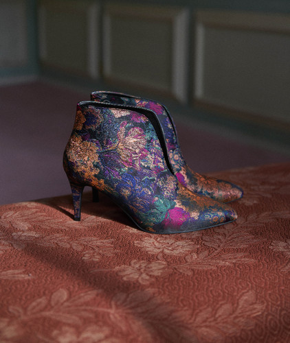 Coleção outono/inverno 2017/2018 da Primark (Botins florais: 17€)