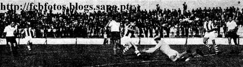 1954-55-atletico-fcb-viegas ataca ernesto gr do at