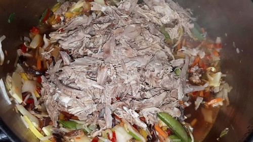 pato desfiado.jpg pato desfiado.jpg