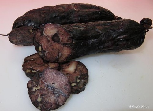 Chouriço de sangue final.jpg