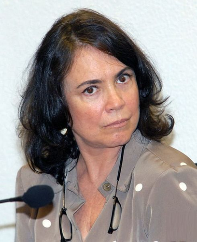 1 R Regina Duarte.png