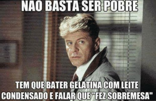 Caco Antibes sobremesa 1.jpg