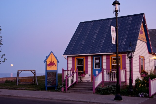 Bookstore (640x427).jpg