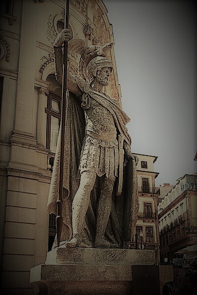 O_Porto,_encimava_o_antigo_edifício_dos_paços_do