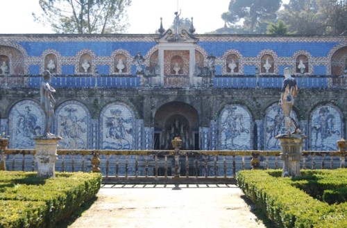 azulejos-palacio-fronteira[1].jpg