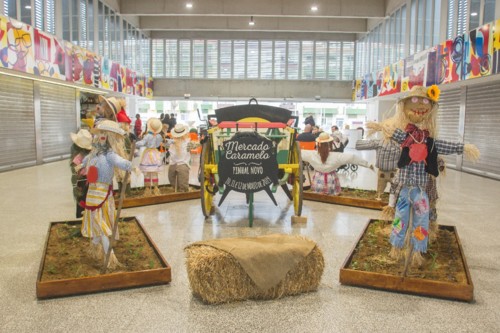 Concurso Mascote Mercadito Caramelo.jpg