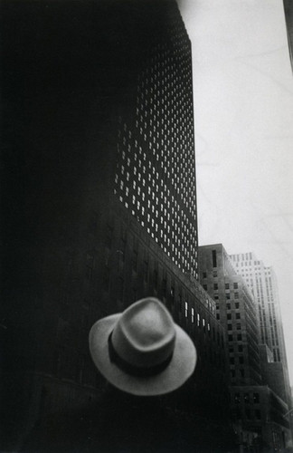 Louis Faurer, Looking Toward RCA Building at Rocke