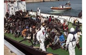 images naufragos no meditereaneo.jpg