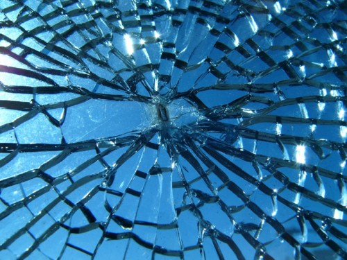 Broken_glass.jpg