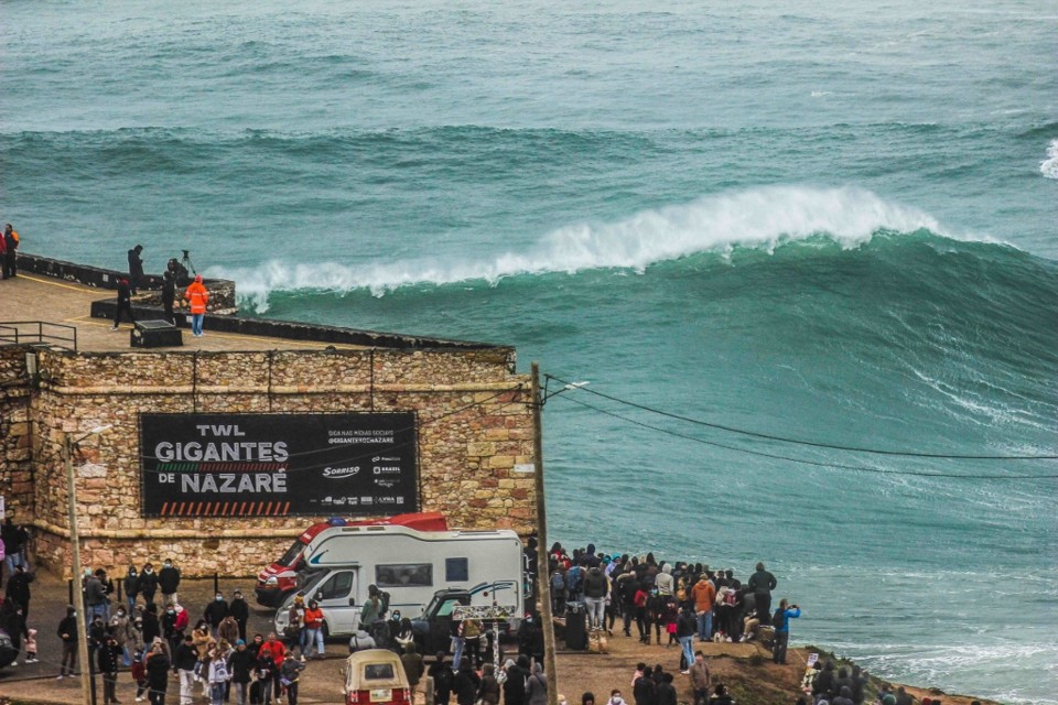 ondas gigantes nazaré 2.jpg